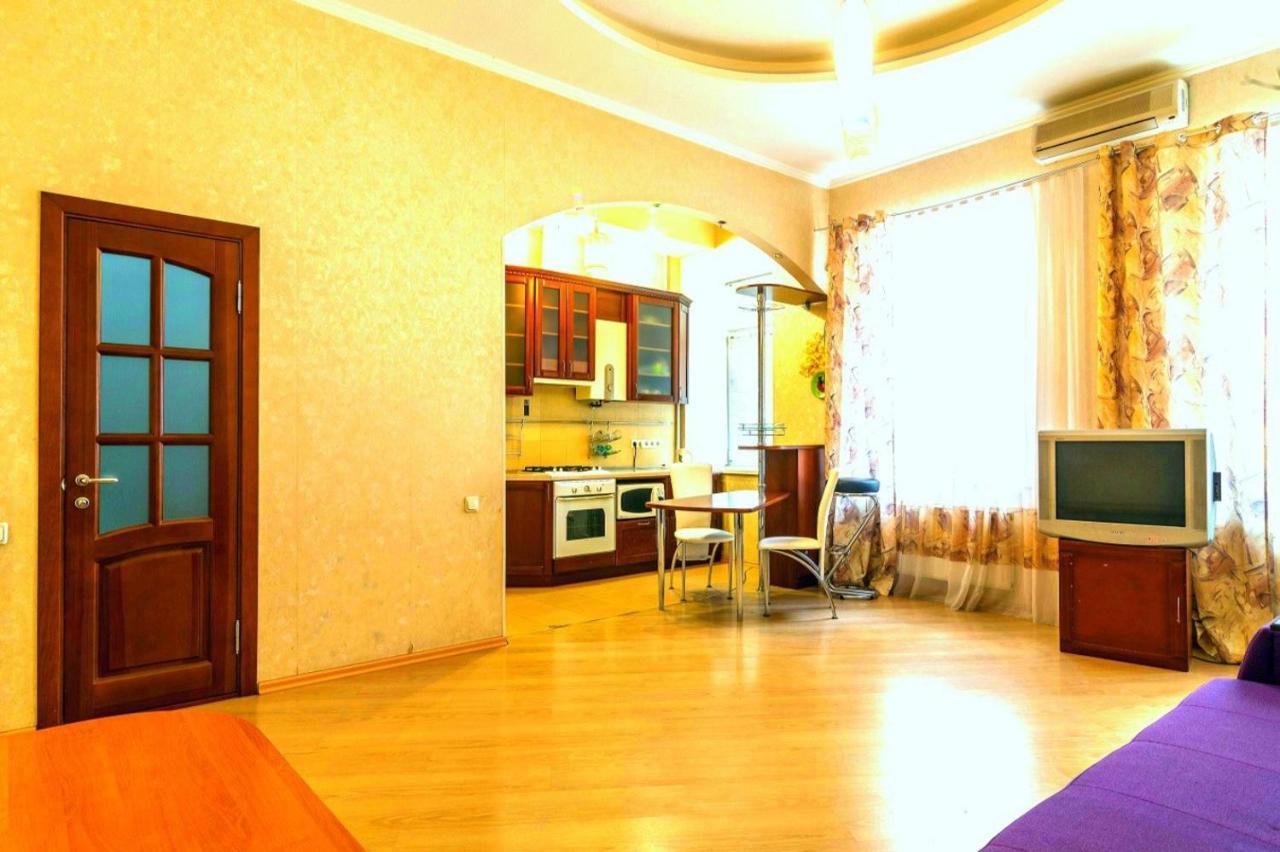 Large Apartment In The Center Dnepropetrovsk Exterior foto